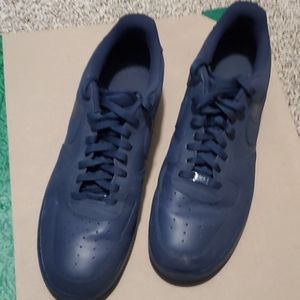 Authentic Nike Air dark blue tennis shoes in excel